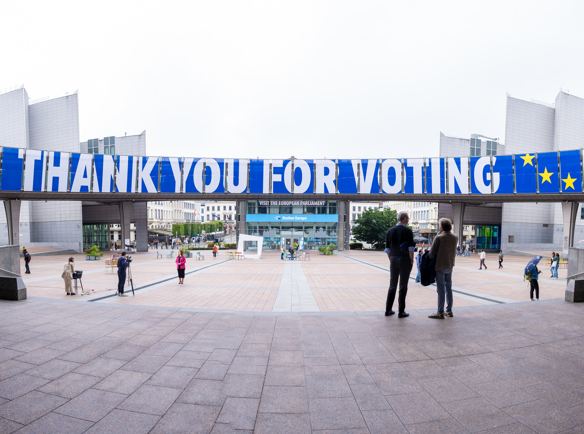 Banners for the 2024 European elections campaign on the Agora Simone Veil of the European Parliament in Brussels. - CC-BY-4.0: © European Union 2024 - Source : EP